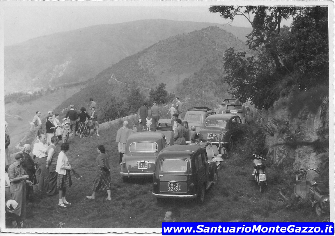 Santuario Monte Gazzo Raduno Moto Club Vigevano 1954